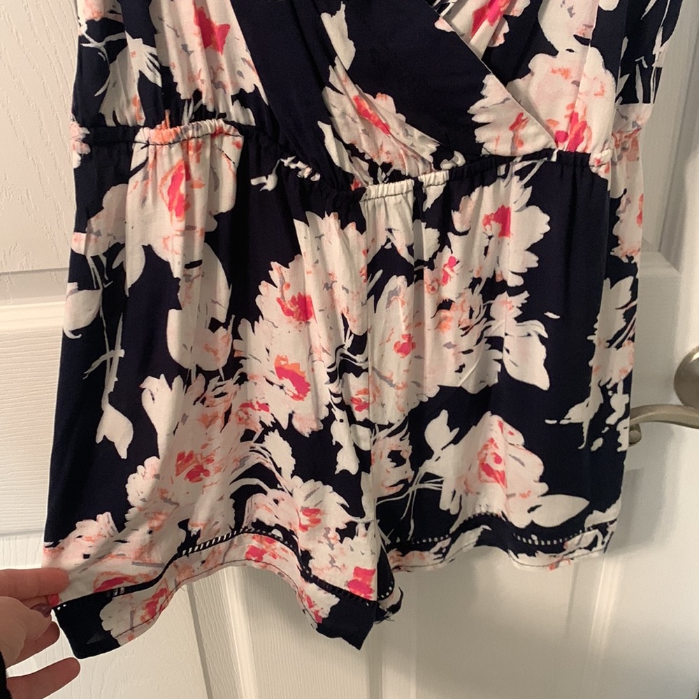 Floral Romper - Picture 4 of 7